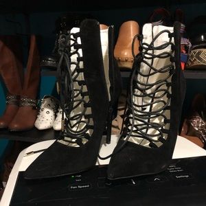 🌟Giveaway Prize!🌟 Black Pump Booties